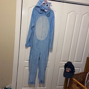 Happy “Easy” Halloween!   Hippo zip up adult size large costume. New w/o tags.